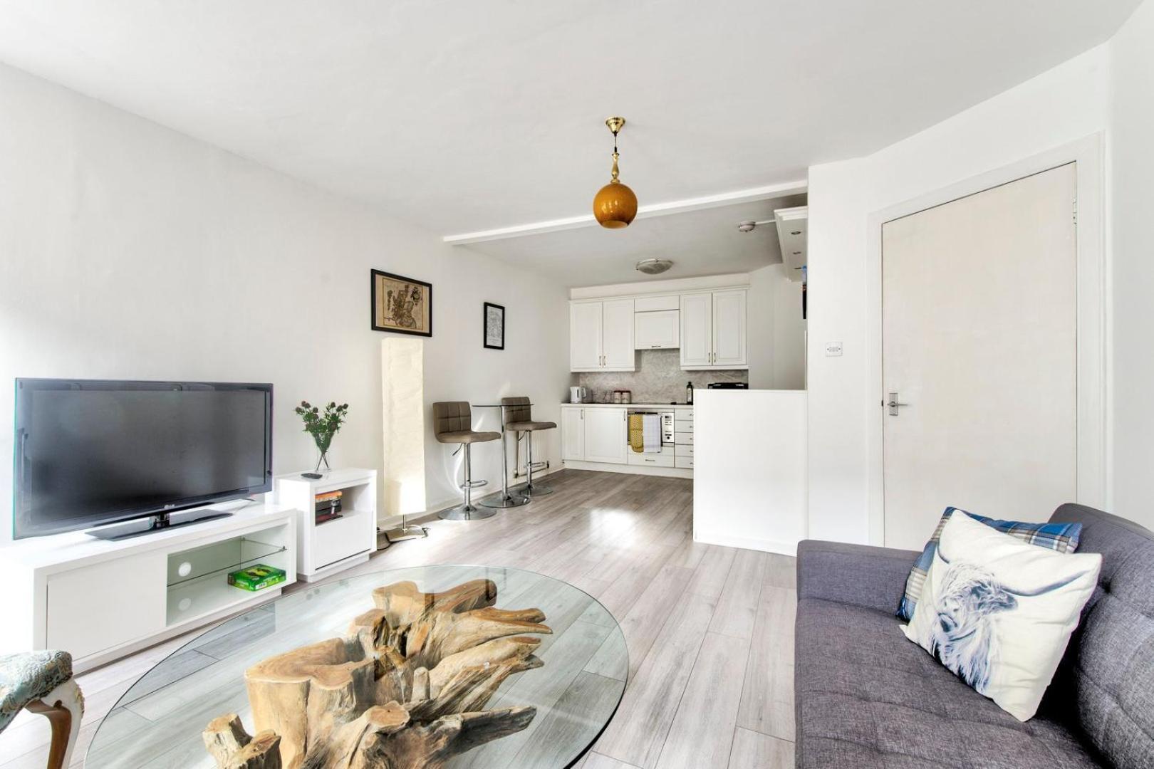 Guestready - Bright & Airy 1Br Flat In Center Lägenhet Edinburg Exteriör bild