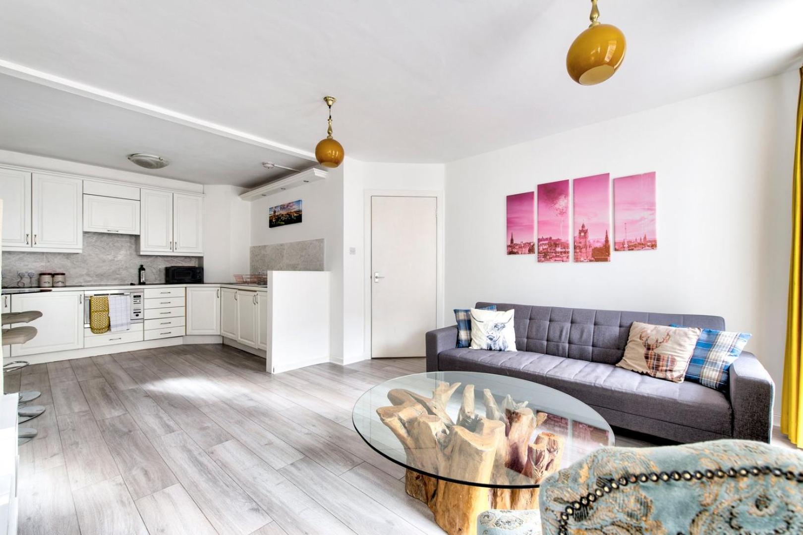 Guestready - Bright & Airy 1Br Flat In Center Lägenhet Edinburg Exteriör bild